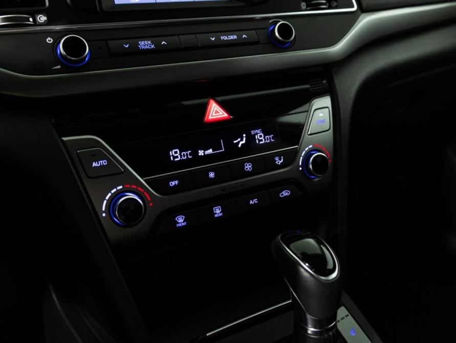 Hyundai Elantra VI (AD) Санкт-Петербург  - изображение 17