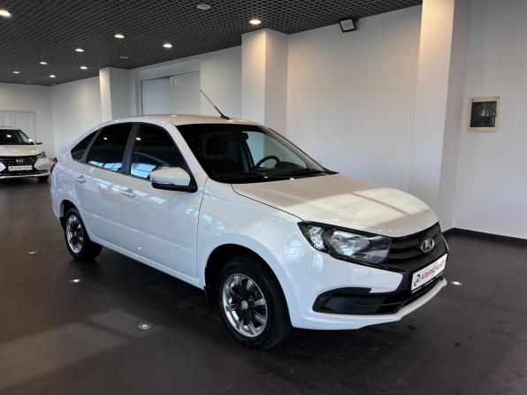 Lada (ВАЗ) Granta I Рестайлинг с пробегом 2022 года, цена 975 000 рублей, 33296 км, лифтбек, Автокод Объявления