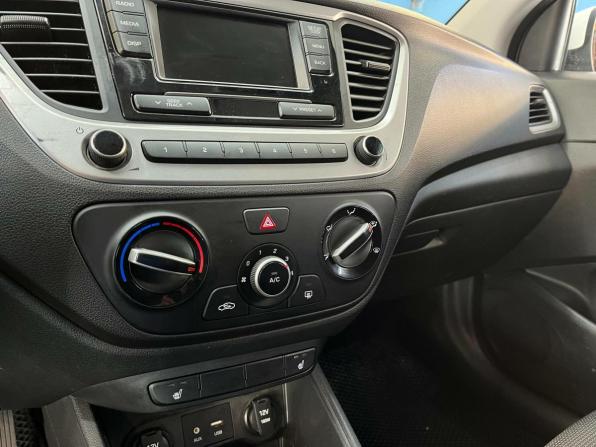 Hyundai Solaris II с пробегом 2017 года, цена 898 970 рублей, 117030 км, седан, Автокод Объявления