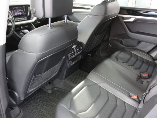 Volkswagen Touareg III с пробегом 2021 года, цена 5 650 000 рублей, 56265 км, внедорожник, Автокод Объявления