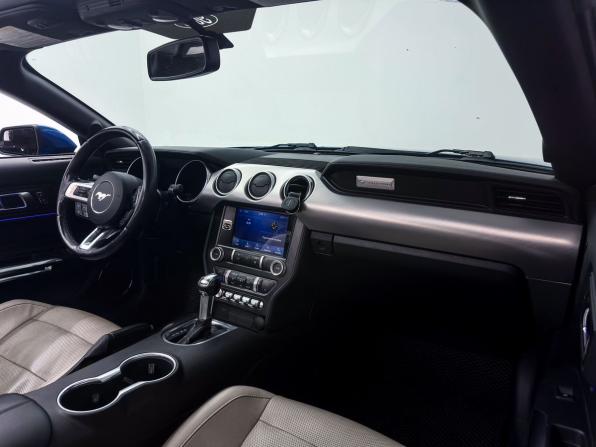 Ford Mustang VI Рестайлинг с пробегом 2019 года, цена 3 200 000 рублей, 120100 км, кабриолет, Автокод Объявления