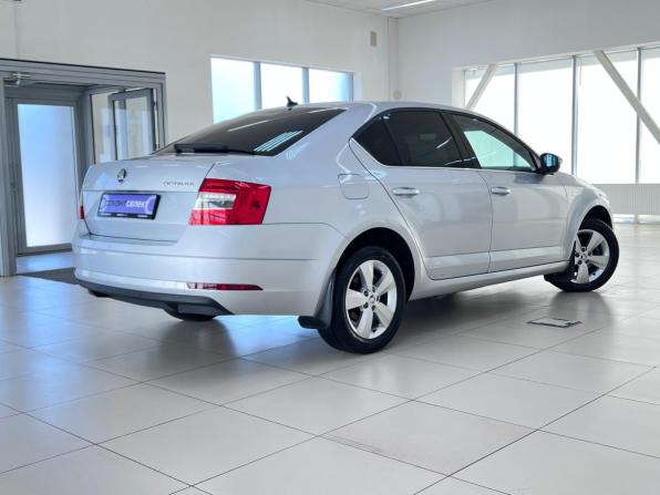 Skoda Octavia III (A7) Рестайлинг с пробегом 2020 года, цена 2 430 000 рублей, 39825 км, лифтбек, Автокод Объявления