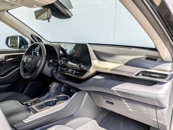 Toyota Highlander IV (XU70) с пробегом 2025 года, цена 5 950 000 рублей, 13891 км, внедорожник, Автокод Объявления