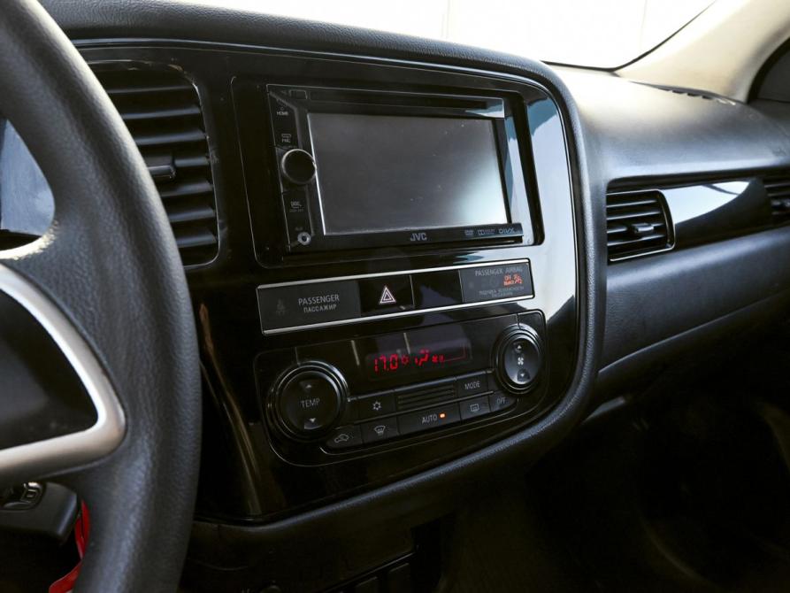 Mitsubishi Outlander III Рестайлинг 3 Екатеринбург  - изображение 11