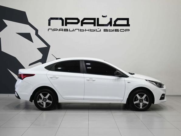 Hyundai Solaris II с пробегом 2017 года, цена 1 029 900 рублей, 108000 км, седан, Автокод Объявления