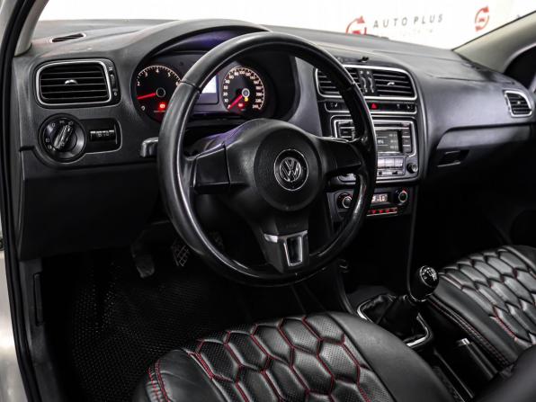 Volkswagen Polo V с пробегом 2013 года, цена 569 000 рублей, 234524 км, седан, Автокод Объявления