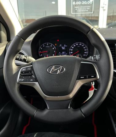 Hyundai Solaris II Рестайлинг с пробегом 2022 года, цена 1 730 000 рублей, 61590 км, седан, Автокод Объявления