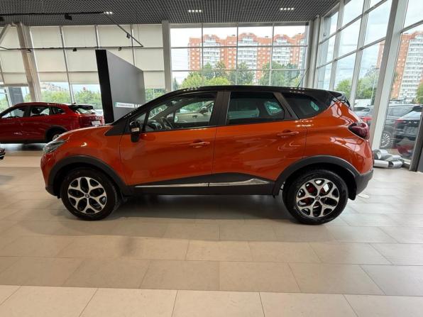 Renault Kaptur I с пробегом 2017 года, цена 1 546 000 рублей, 144902 км, внедорожник, Автокод Объявления