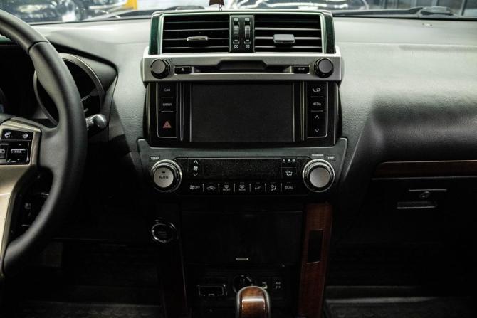 Toyota Land Cruiser Prado 150 Series Рестайлинг 1 с пробегом 2015 года, цена 3 229 000 рублей, 198690 км, внедорожник, Автокод Объявления