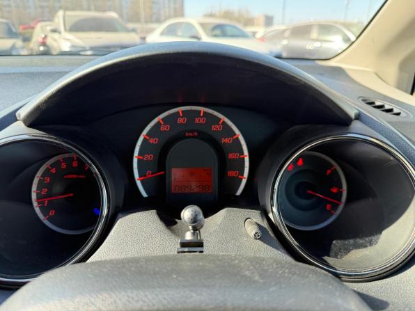 Honda Fit II с пробегом 2012 года, цена 930 000 рублей, 89270 км, хэтчбек, Автокод Объявления
