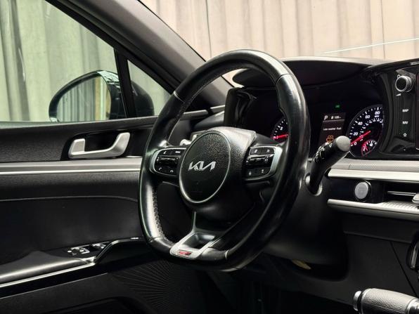 Kia K5 III с пробегом 2021 года, цена 2 599 000 рублей, 69819 км, седан, Автокод Объявления