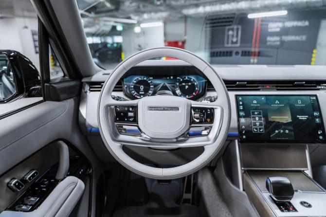 Новый Land Rover Range Rover V 2025 года, цена 35 500 000 рублей, внедорожник, Автокод Объявления