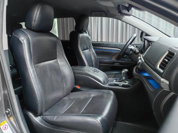 Toyota Highlander III (XU50) Рестайлинг с пробегом 2018 года, цена 3 099 000 рублей, 207153 км, внедорожник, Автокод Объявления