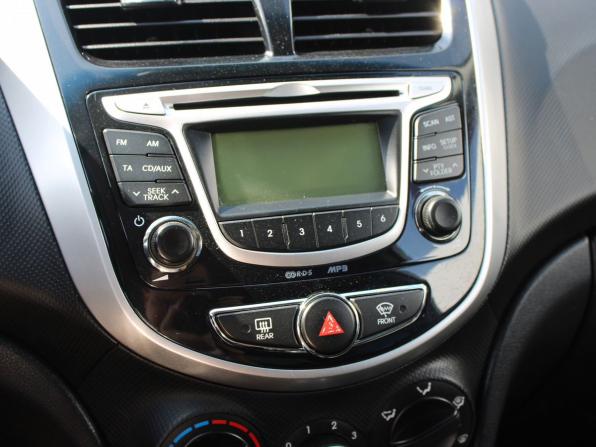 Hyundai Solaris I с пробегом 2014 года, цена 829 000 рублей, 120803 км, седан, Автокод Объявления