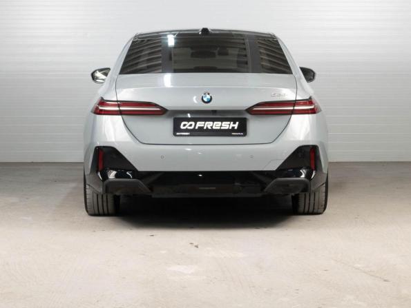 BMW 5 серии VIII (G60/G61/G68) с пробегом 2023 года, цена 6 837 000 рублей, 38765 км, седан, Автокод Объявления
