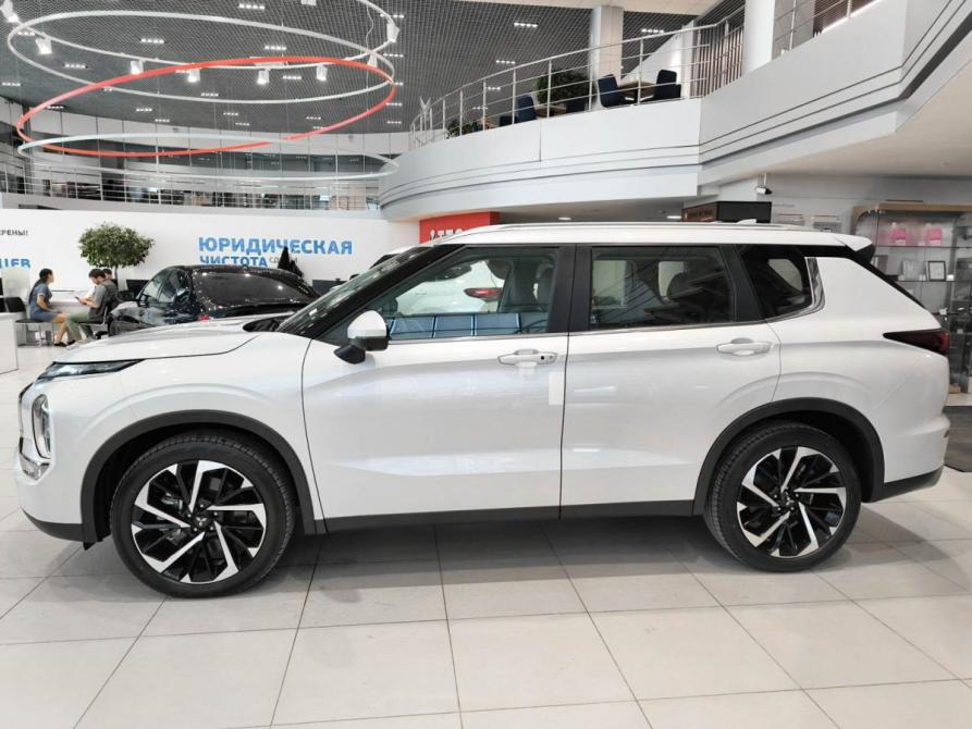 Mitsubishi Outlander IV Казань  - изображение 10