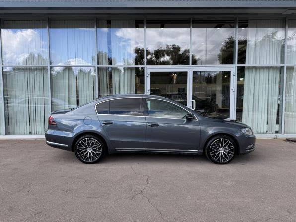 Volkswagen Passat B7 с пробегом 2012 года, цена 1 020 000 рублей, 317111 км, седан, Автокод Объявления