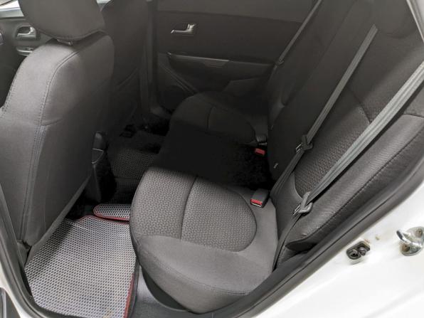Kia Rio III Рестайлинг с пробегом 2016 года, цена 1 050 000 рублей, 122670 км, седан, Автокод Объявления