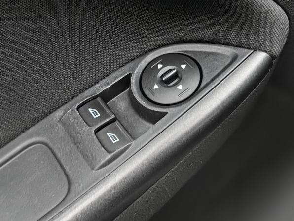 Ford Focus III Рестайлинг с пробегом 2017 года, цена 999 000 рублей, 77455 км, хэтчбек, Автокод Объявления