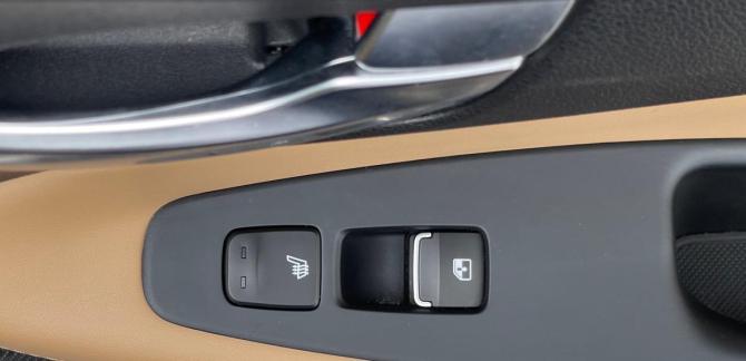 Hyundai Santa Fe IV Рестайлинг с пробегом 2023 года, цена 3 957 000 рублей, 69715 км, внедорожник, Автокод Объявления