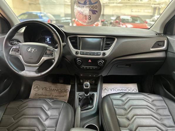 Hyundai Solaris II с пробегом 2017 года, цена 1 220 000 рублей, 164186 км, седан, Автокод Объявления