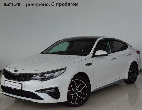 Машина Kia Optima 2019