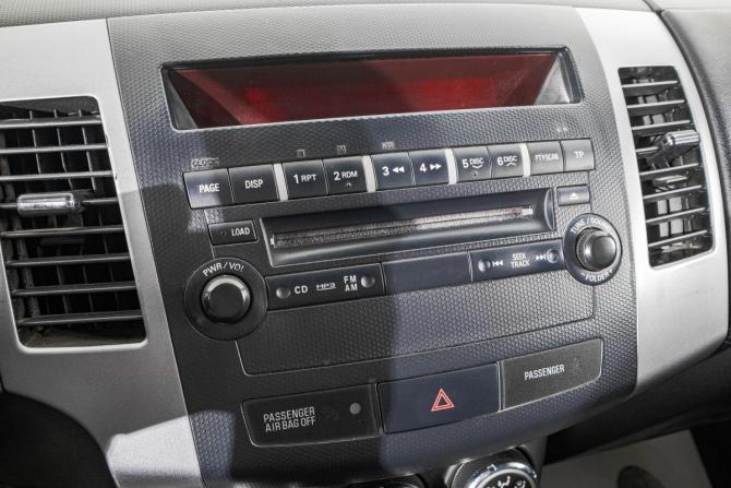 Mitsubishi Outlander II Рестайлинг с пробегом 2012 года, цена 919 000 рублей, 280000 км, внедорожник, Автокод Объявления