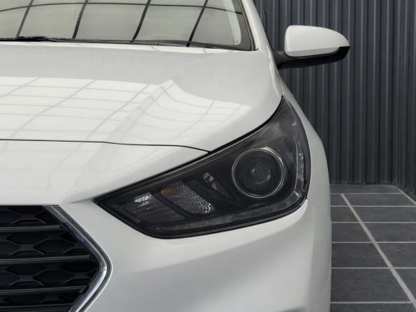 Hyundai Solaris II с пробегом 2017 года, цена 1 282 999 рублей, 98327 км, седан, Автокод Объявления