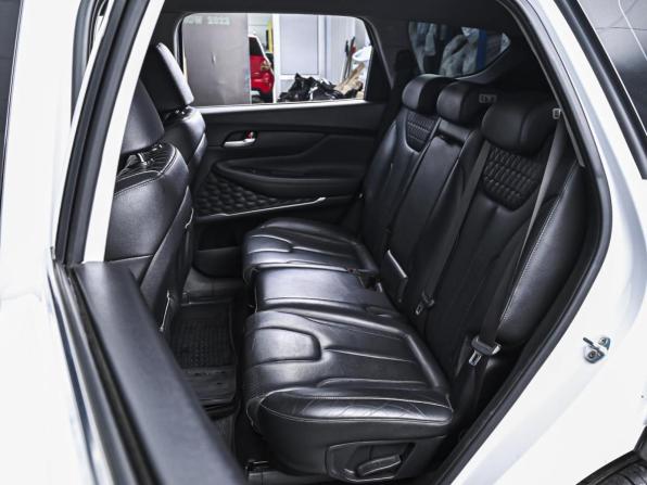 Hyundai Santa Fe IV с пробегом 2018 года, цена 2 388 000 рублей, 227344 км, внедорожник, Автокод Объявления