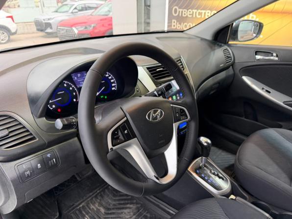 Hyundai Solaris I с пробегом 2011 года, цена 700 000 рублей, 186020 км, седан, Автокод Объявления
