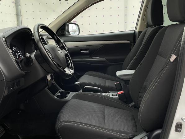 Mitsubishi Outlander III Рестайлинг 2 с пробегом 2016 года, цена 1 795 000 рублей, 108966 км, внедорожник, Автокод Объявления