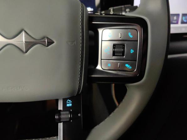BYD FangChengBao Leopard 5 I с пробегом 2023 года, цена 5 199 000 рублей, 15133 км, внедорожник, Автокод Объявления