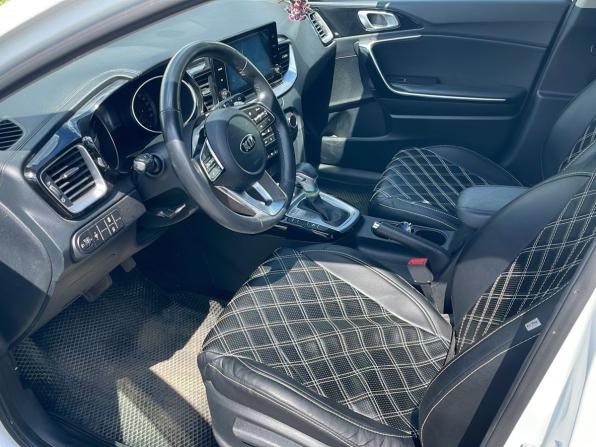 Kia Ceed III с пробегом 2021 года, цена 1 979 000 рублей, 53617 км, хэтчбек, Автокод Объявления