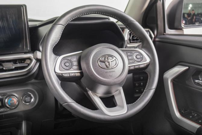 Toyota Raize I с пробегом 2019 года, цена 1 839 000 рублей, 45300 км, внедорожник, Автокод Объявления