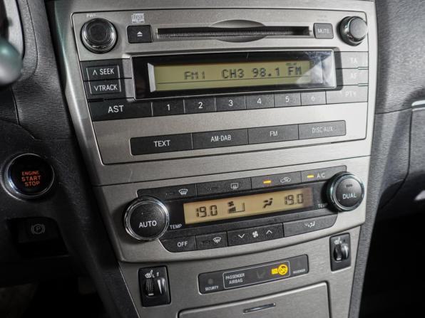 Toyota Avensis III с пробегом 2010 года, цена 999 000 рублей, 164701 км, седан, Автокод Объявления