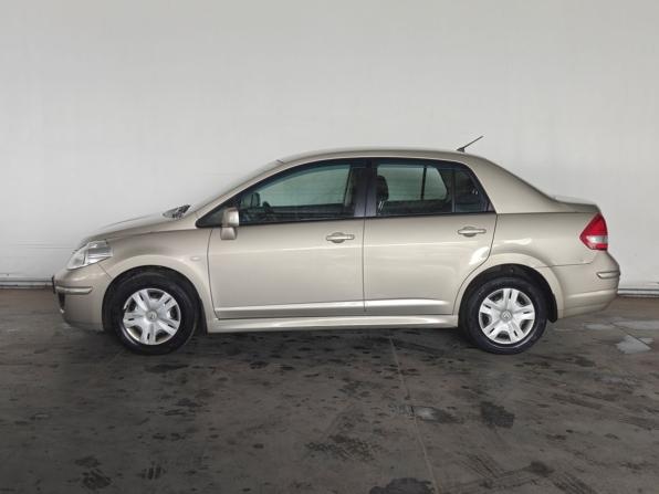 Nissan Tiida I Рестайлинг с пробегом 2013 года, цена 899 000 рублей, 72536 км, седан, Автокод Объявления