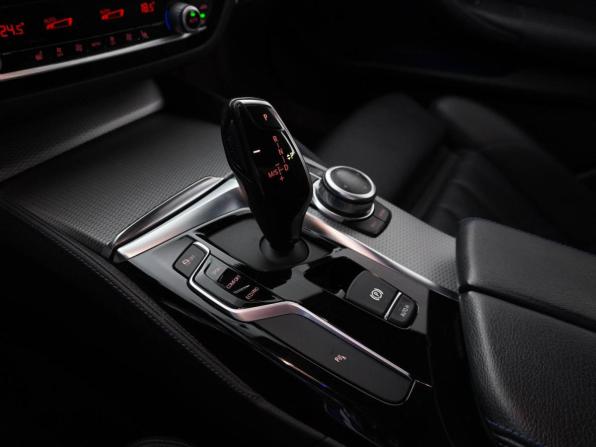 BMW 5 серии VII (G30/G31/G38) с пробегом 2018 года, цена 3 498 444 рубля, 106736 км, седан, Автокод Объявления