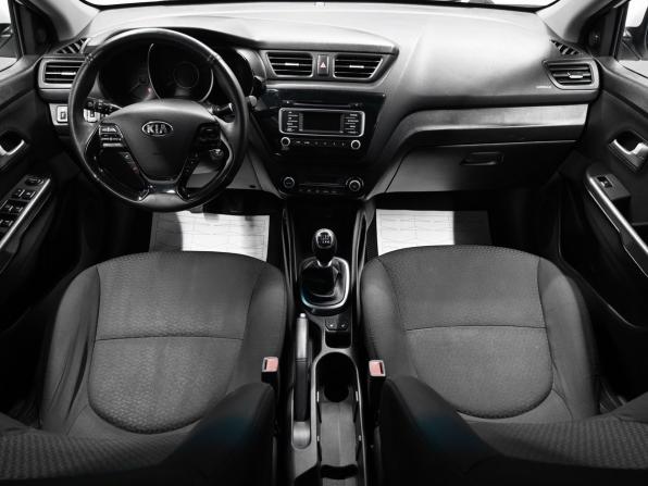 Kia Rio III Рестайлинг с пробегом 2016 года, цена 895 000 рублей, 215971 км, седан, Автокод Объявления