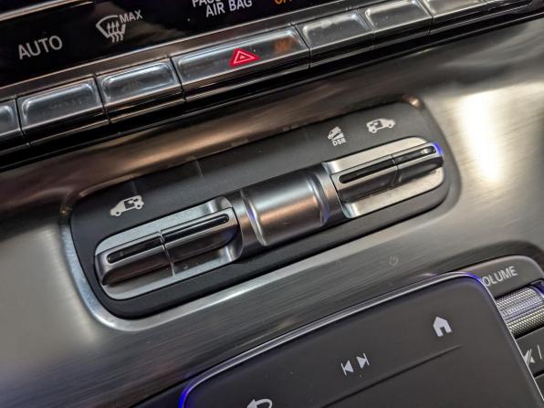 Mercedes-Benz V-Класс III (W447) Рестайлинг 2 с пробегом 2025 года, цена 12 200 000 рублей, 23068 км, минивэн, Автокод Объявления