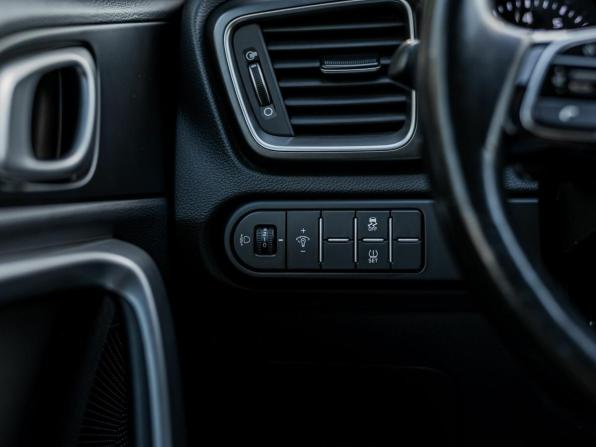 Kia Ceed III с пробегом 2021 года, цена 1 800 000 рублей, 75342 км, универсал, Автокод Объявления