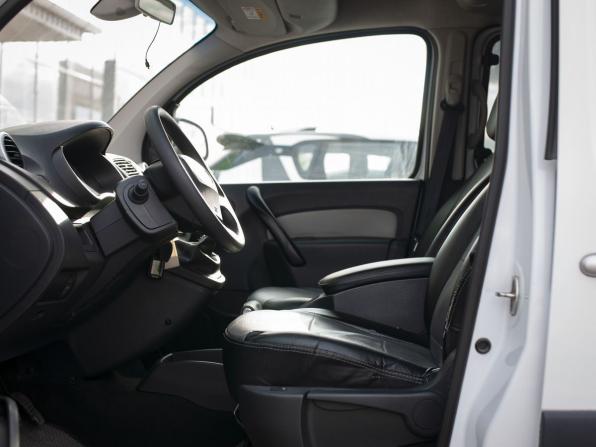 Renault Kangoo II Рестайлинг с пробегом 2014 года, цена 1 100 000 рублей, 53022 км, компактвэн, Автокод Объявления
