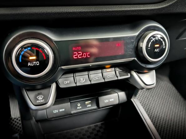 Kia Rio IV с пробегом 2019 года, цена 1 695 000 рублей, 54243 км, хэтчбек, Автокод Объявления