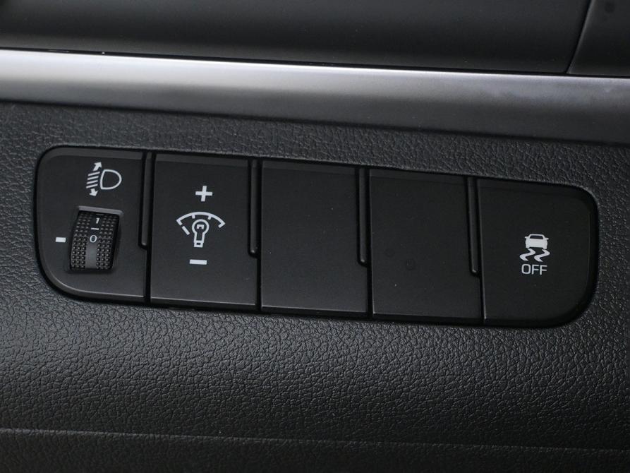 Hyundai Elantra VI (AD) Рестайлинг Москва  - изображение 14