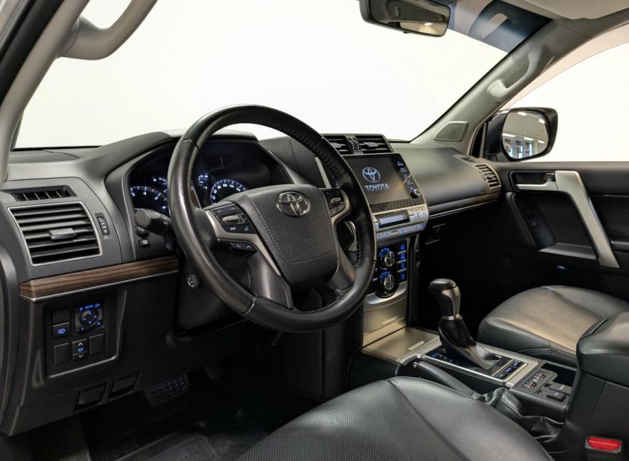 Toyota Land Cruiser Prado 150 Series Рестайлинг 3 Санкт-Петербург  - изображение 16