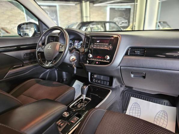 Mitsubishi Outlander III Рестайлинг 3 с пробегом 2021 года, цена 2 300 000 рублей, 97211 км, внедорожник, Автокод Объявления
