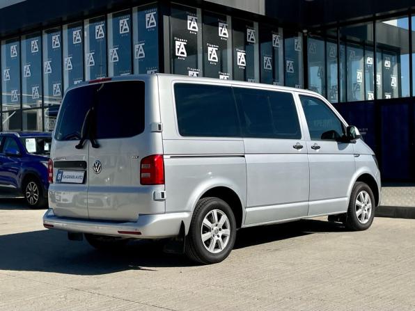 Volkswagen Caravelle T6 с пробегом 2015 года, цена 2 690 000 рублей, 240005 км, минивэн, Автокод Объявления