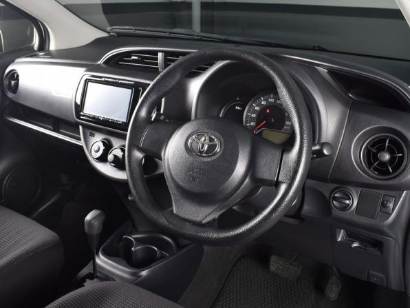 Toyota Vitz III (XP130) Рестайлинг 2 с пробегом 2019 года, цена 1 035 995 рублей, 67762 км, хэтчбек, Автокод Объявления
