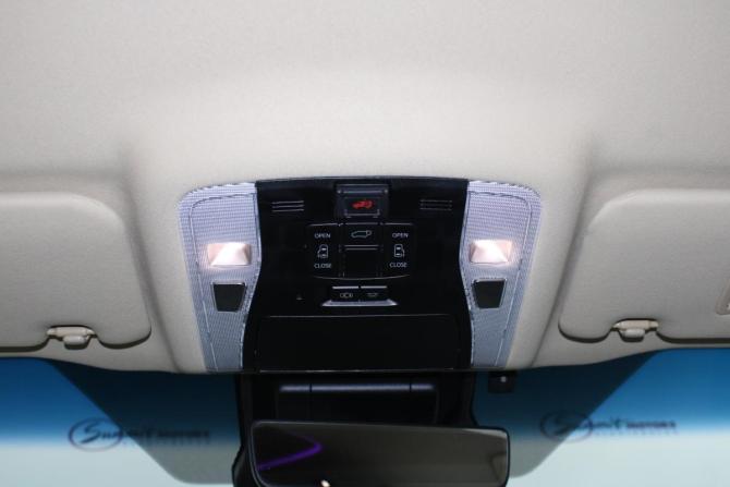 Toyota Vellfire II Рестайлинг с пробегом 2018 года, цена 4 200 000 рублей, 102430 км, минивэн, Автокод Объявления