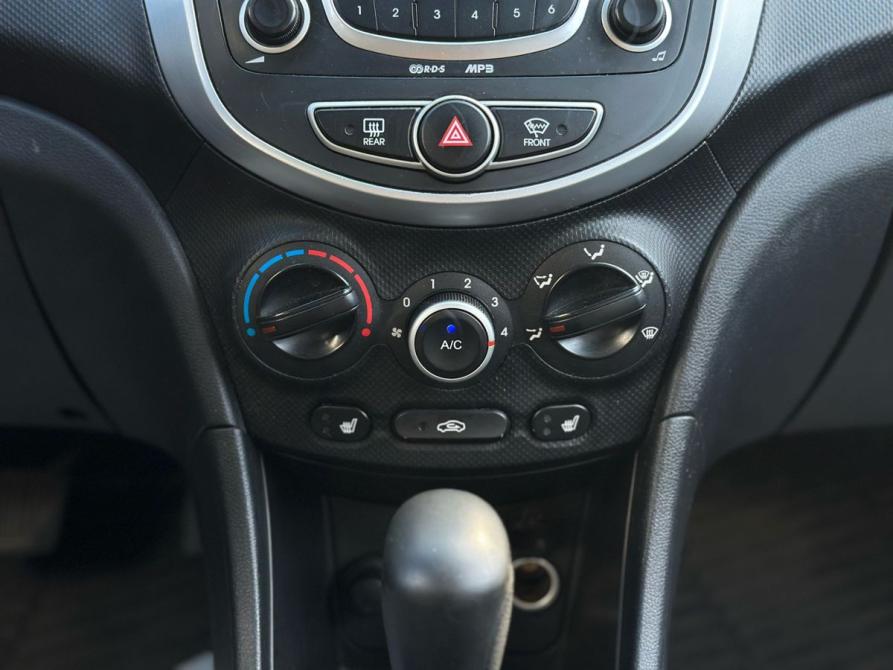 Hyundai Solaris I Санкт-Петербург  - изображение 21