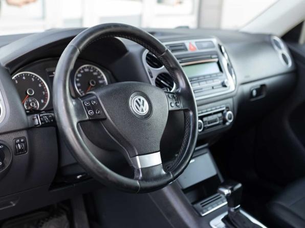 Volkswagen Tiguan I с пробегом 2010 года, цена 1 300 000 рублей, 198007 км, внедорожник, Автокод Объявления